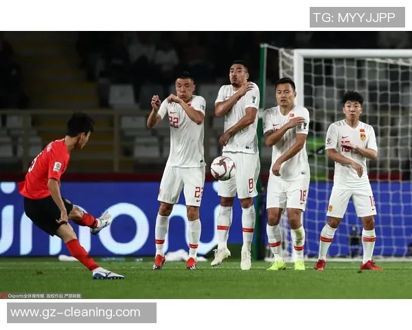 武汉足球队与成都足球队赛后复盘揭示力量对决的精彩瞬间与战术分析 武汉足球队与成都足球队赛后复盘揭示力量对决的精彩瞬间与战术分析