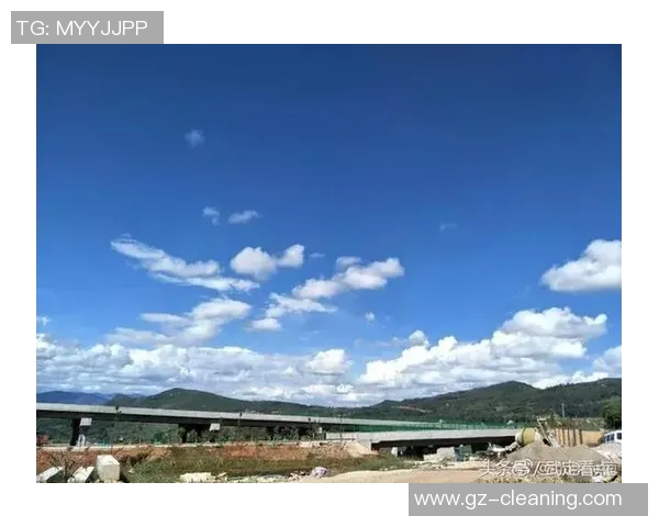 足球明星在场上风光无限生活中是否也能带来欢笑与幽默 足球明星在场上风光无限生活中是否也能带来欢笑与幽默